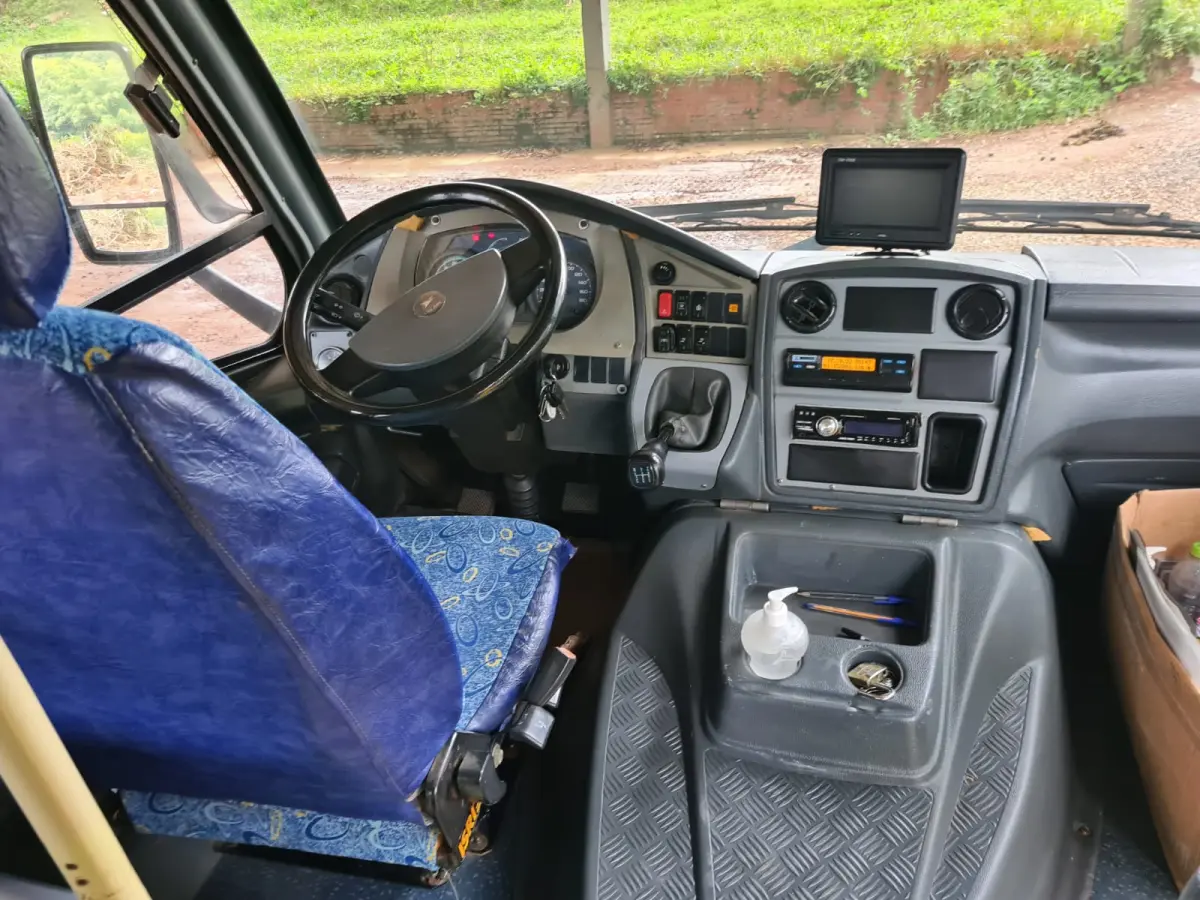 LOTE 009 - MICROÔNIBUS ESCOLAR – IPZ – 0567 – Marcopolo Volare V6 Escolarbus MWM; 2008/2008, amarelo