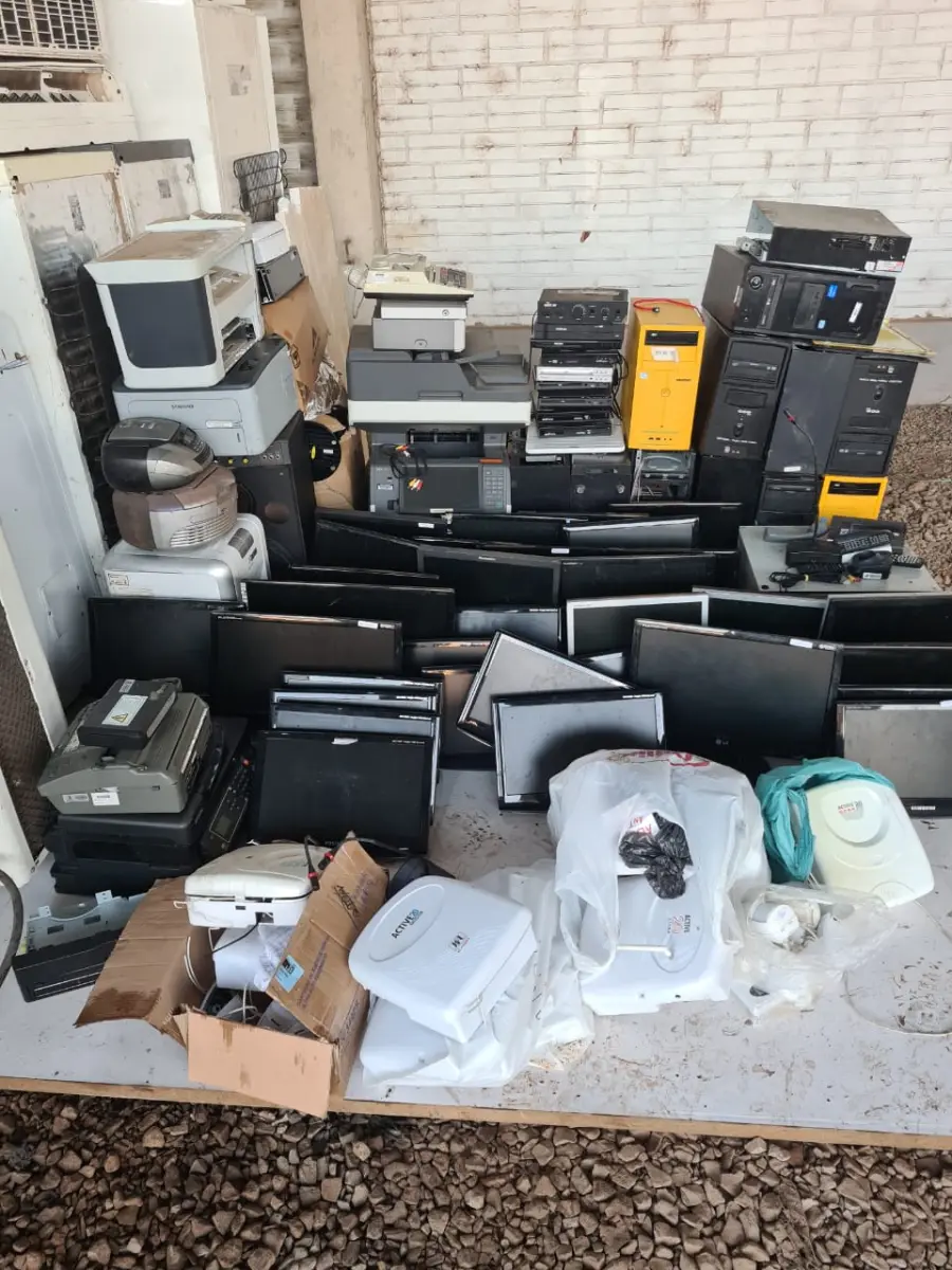 LOTE 003 - Sucata de Informática