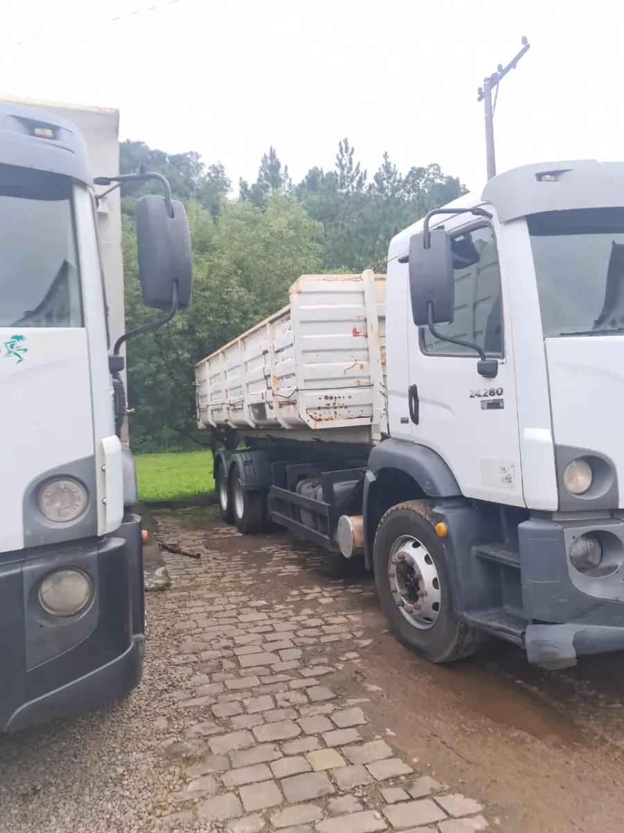 LOTE 000 - CAMINHÃO VW/24.280 CRM 6X2, 2013/2013