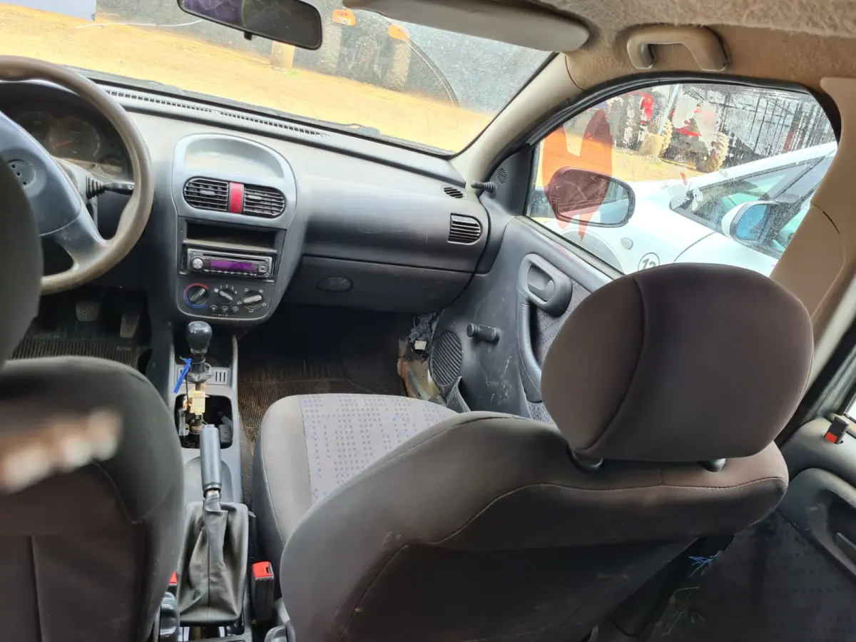 LOTE 003 - GM CORSA SEDAN MAXX, ano 2008 e modelo 2009