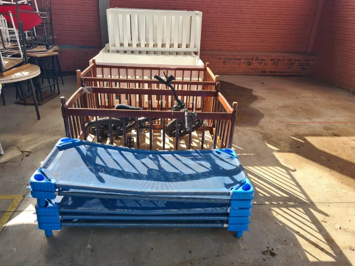 LOTE 003 - Sucata de BERÇOS, BICICLETAS E ESTEIRAS DE DORMIR INFANTIL