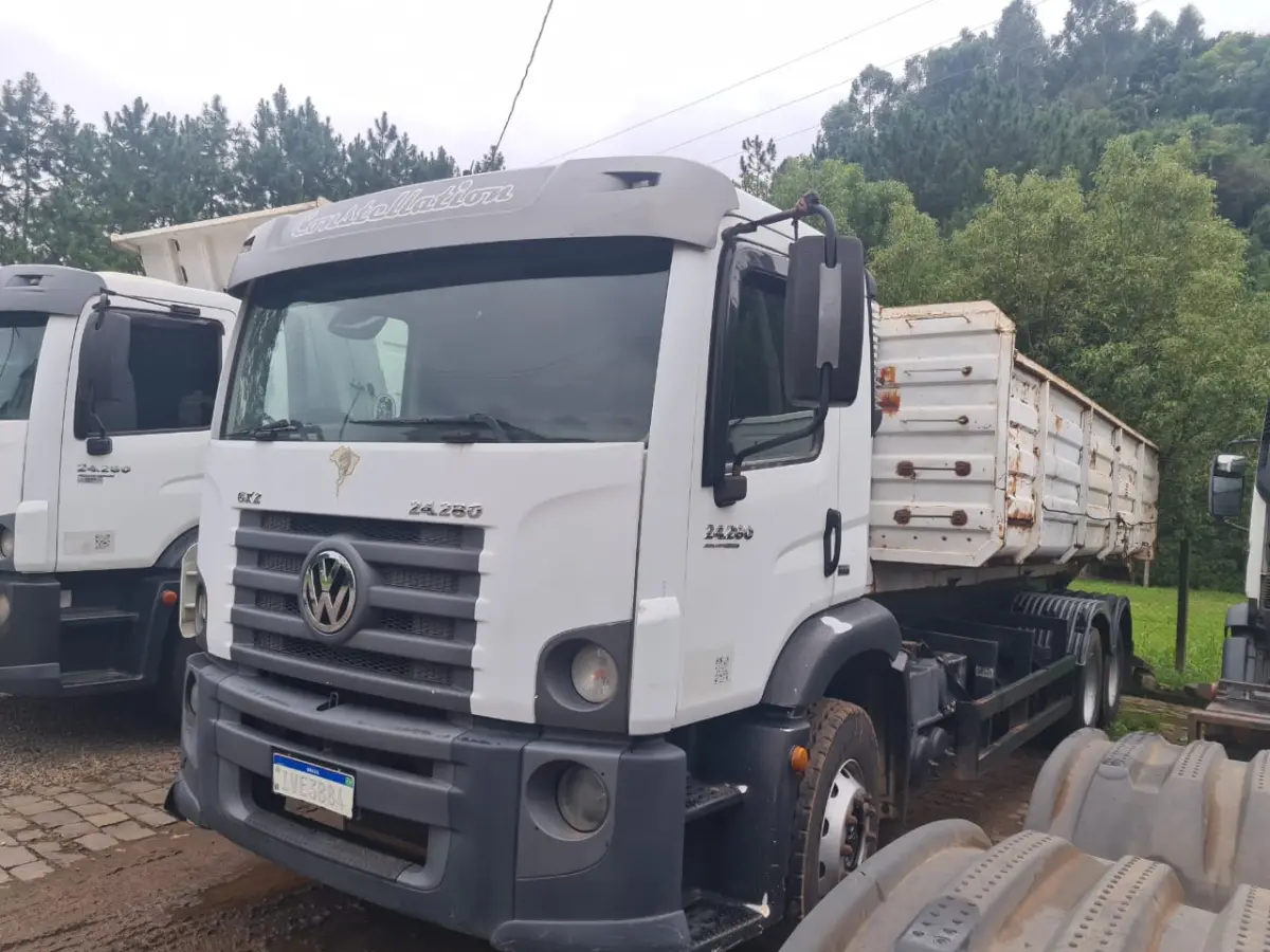 LOTE 000 - CAMINHÃO VW/24.280 CRM 6X2, 2013/2013