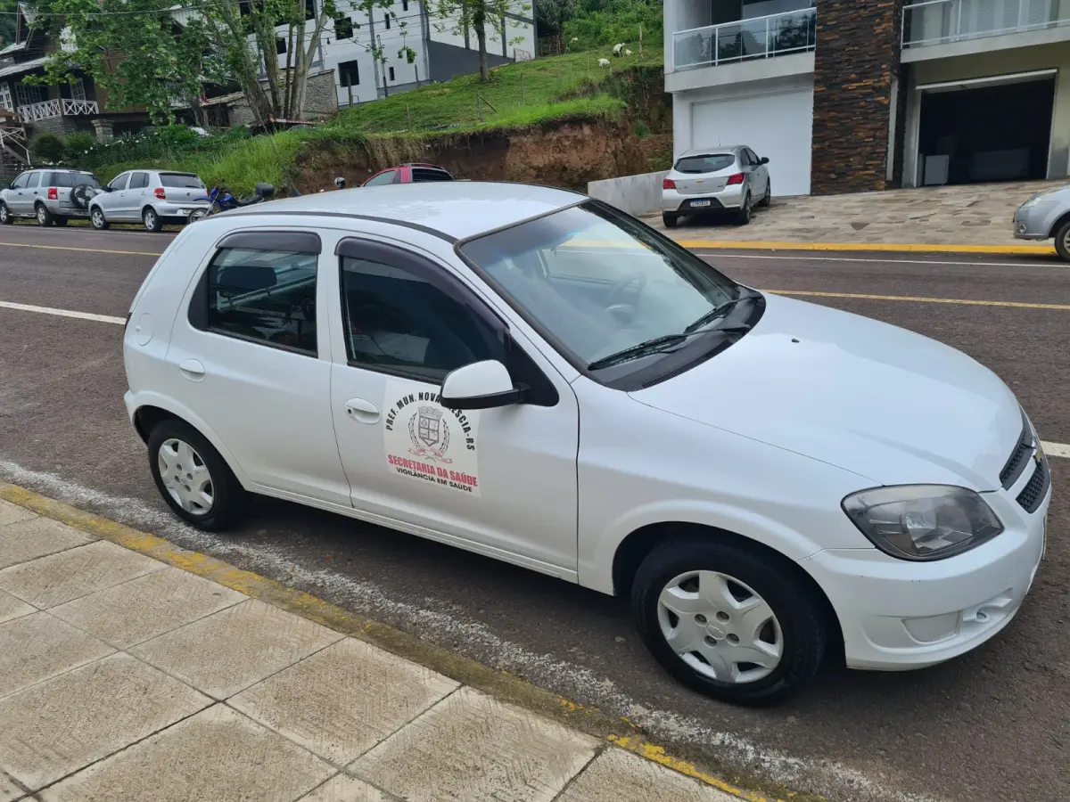 LOTE 001 - Chevrolet CELTA 1.0 – LT; álcool/gasolina/ 2012/2012, branco,