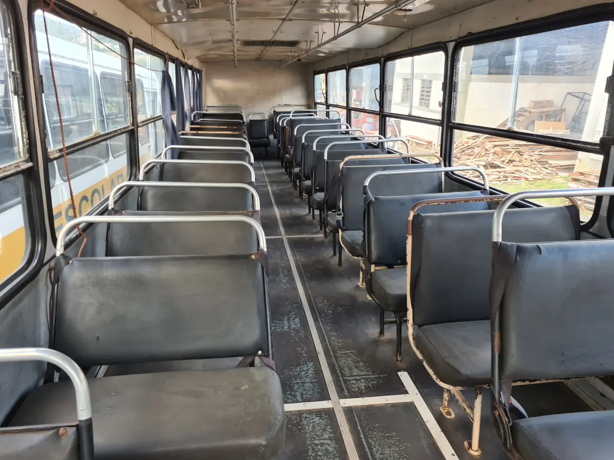 LOTE 015 - ÔNIBUS OF 1318 ESCOLAR, MARCA MERCEDES BENZ, Cap. 53 passageiros 1994/1994