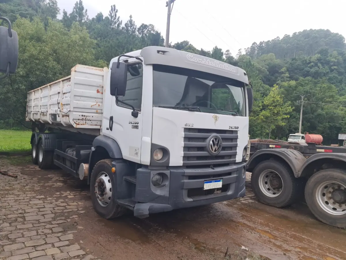 LOTE 000 - CAMINHÃO VW/24.280 CRM 6X2, 2013/2013