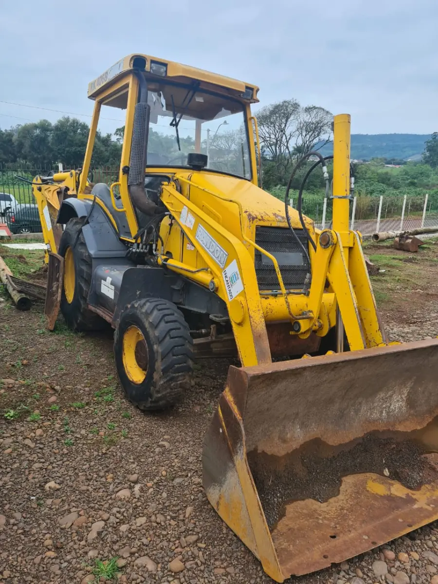 LOTE 019 - RETROESCAVADEIRA , MARCA RANDON , Modelo RK406-B,  ano/modelo 2010/12010