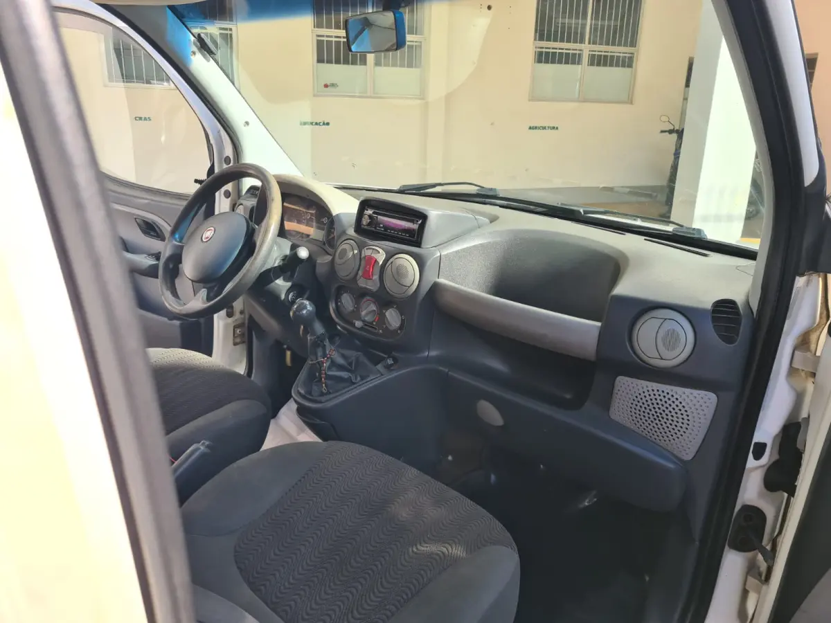 LOTE 001 - FIAT DOBLÔ HLX 1.8 16 V E. TORQUE FLEX