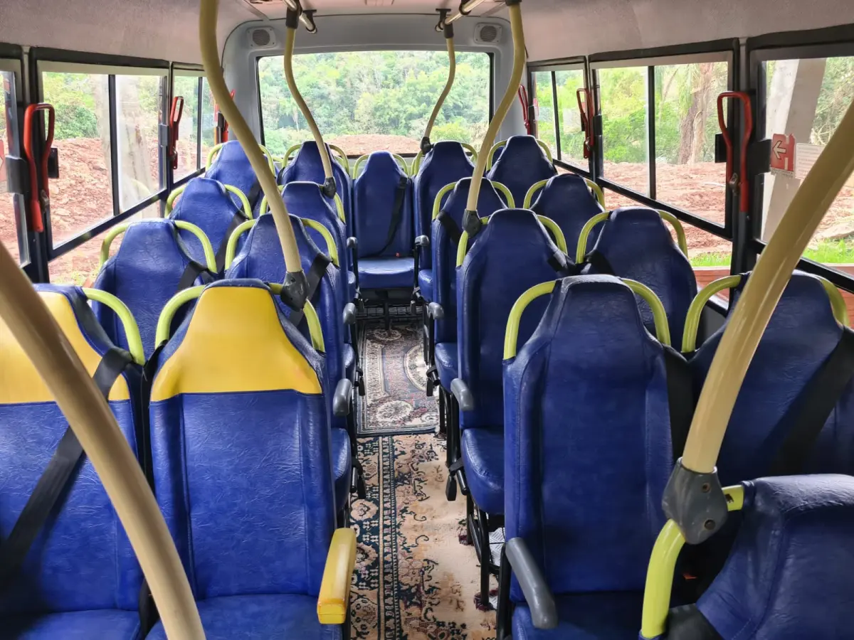 LOTE 009 - MICROÔNIBUS ESCOLAR – IPZ – 0567 – Marcopolo Volare V6 Escolarbus MWM; 2008/2008, amarelo