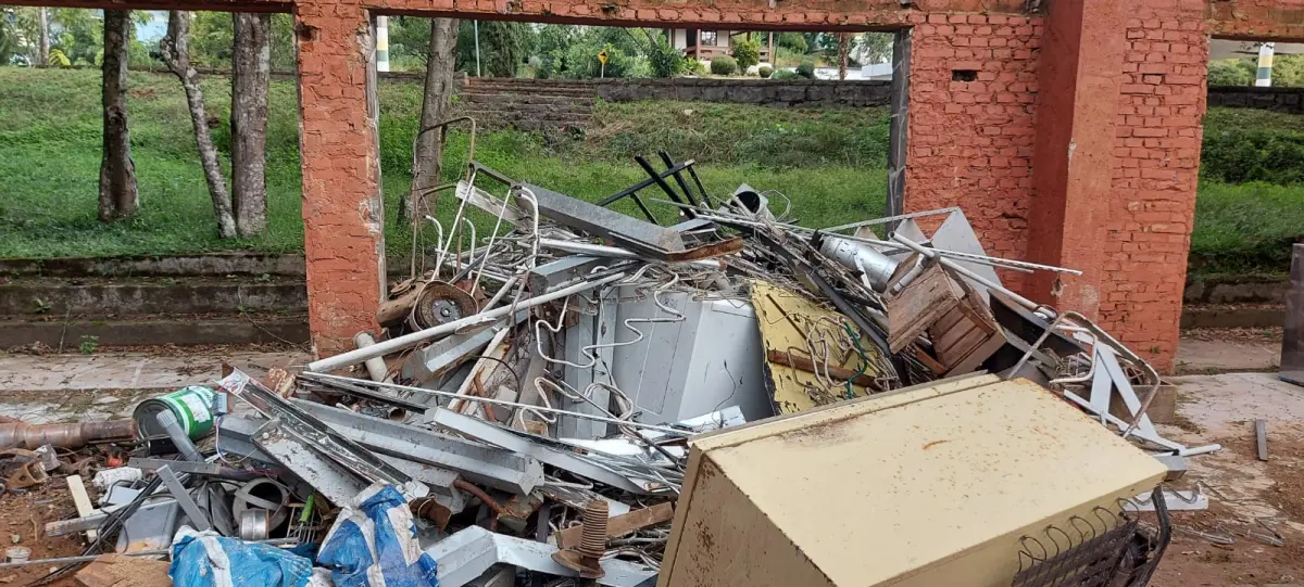 LOTE 007 - Sucata de ferro