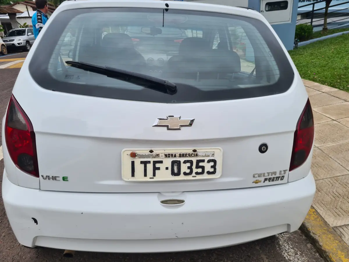 LOTE 001 - Chevrolet CELTA 1.0 – LT; álcool/gasolina/ 2012/2012, branco,