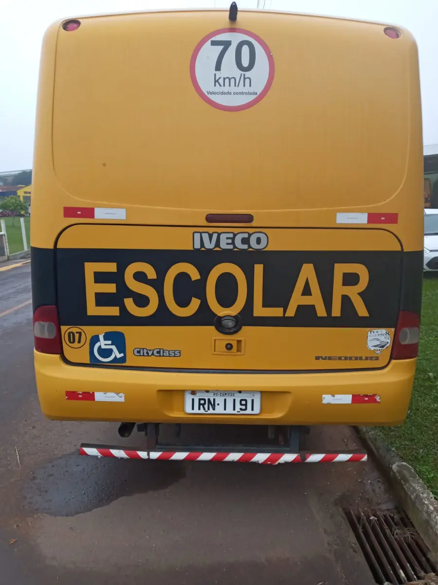 LOTE 003 - MICRO ÔNIBUS ESCOLAR CITYCLASS 70C16, Marca IVECO, Ano/Modelo 2010/2011