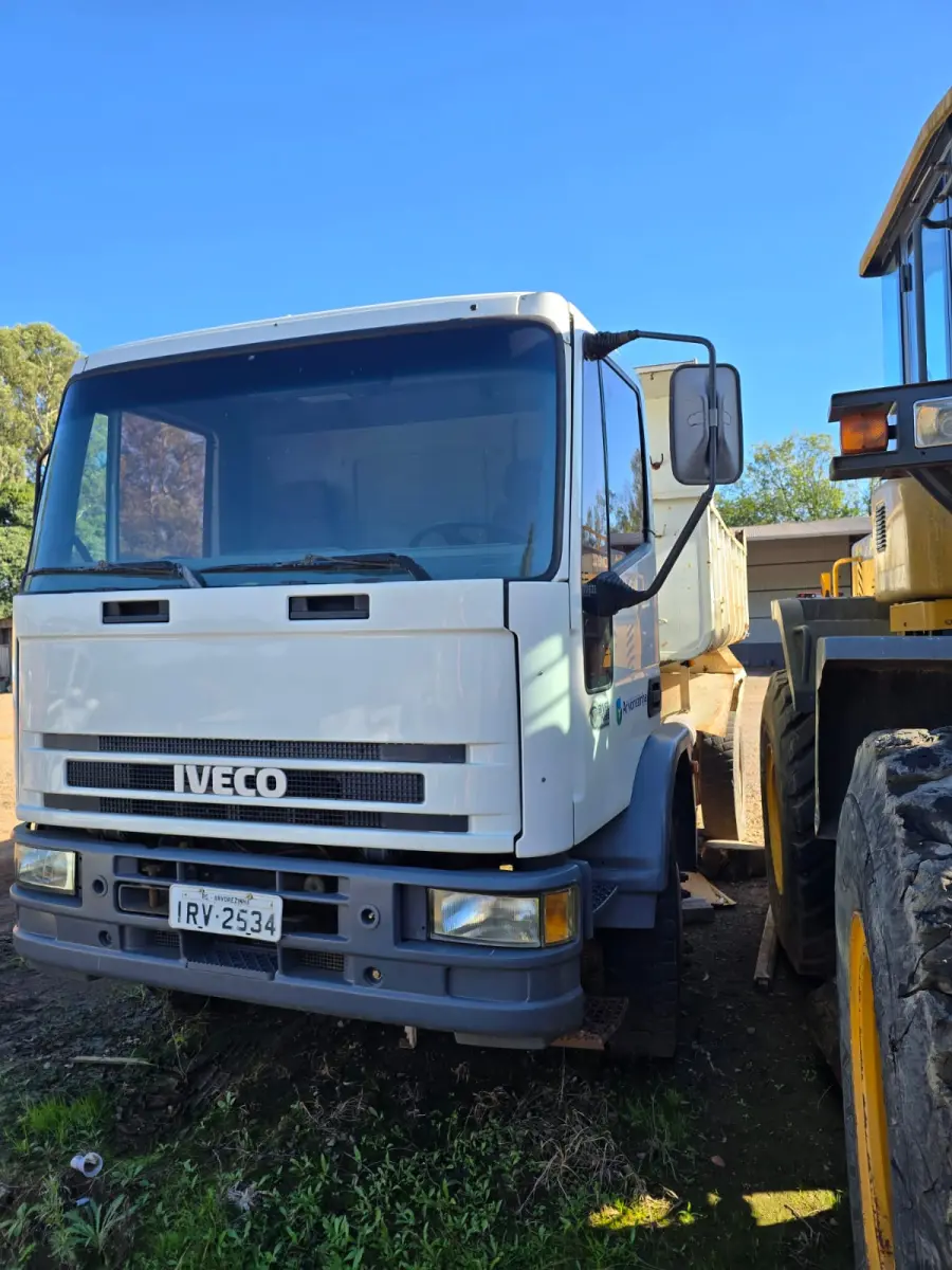 LOTE 004 - Caminhão Iveco Eurocargo 170 E 22, Ano/Modelo: 2011/2011