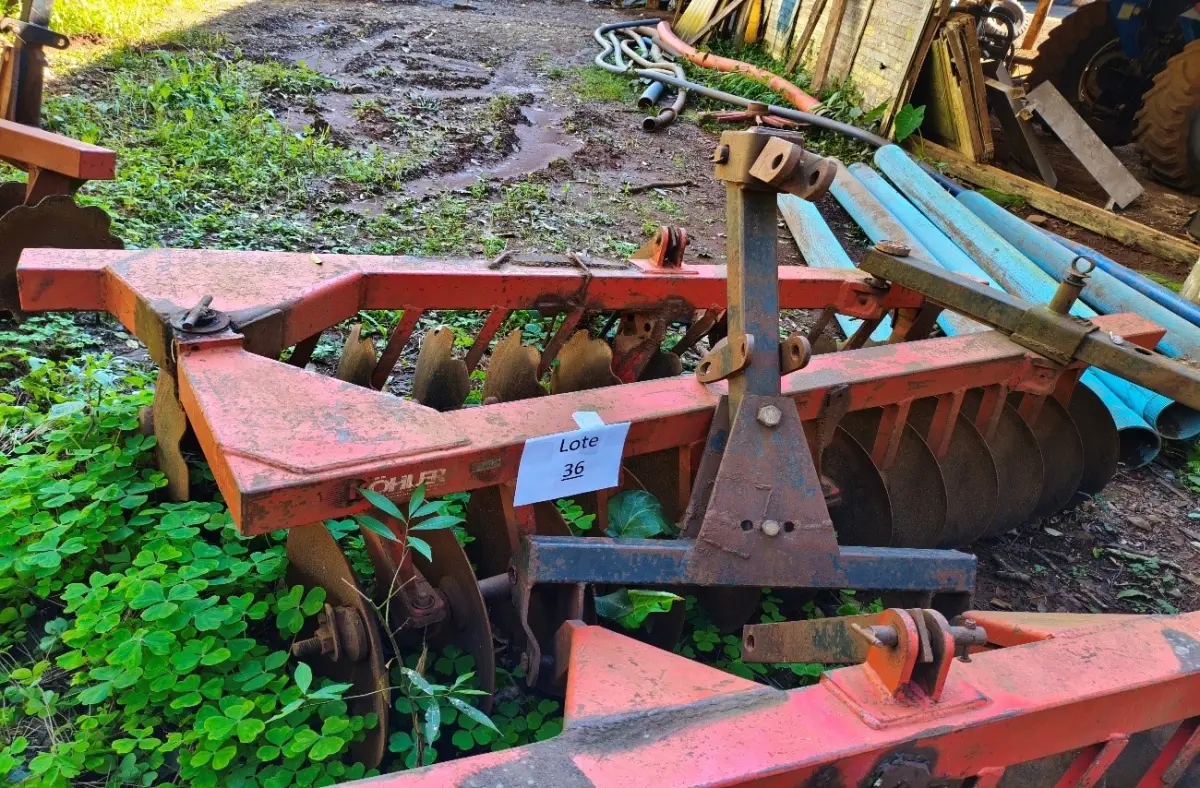 LOTE 036 - GRADE NIVELADORA