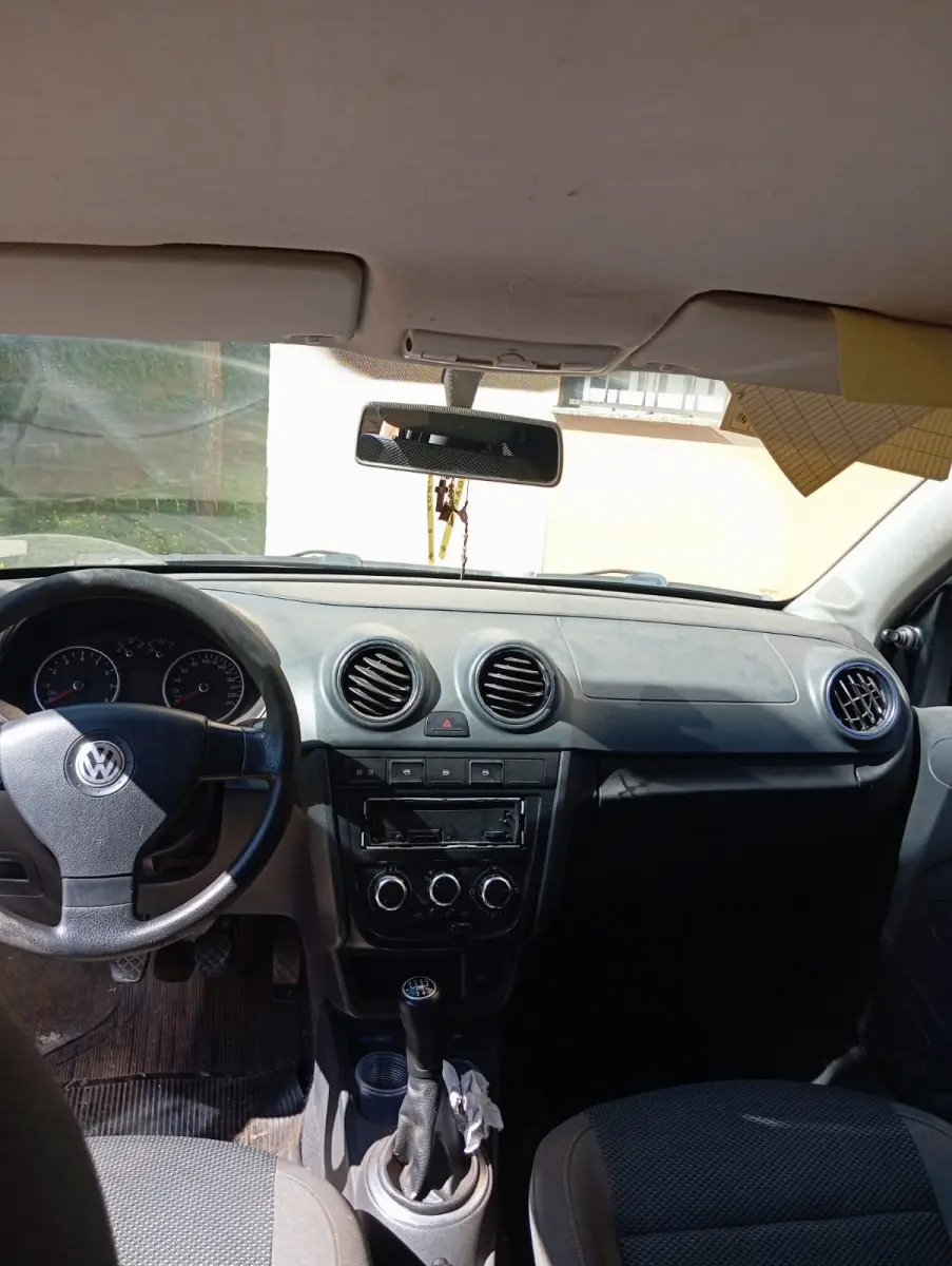 LOTE 021 - AUTOMOVEL VOLKSWAGEM GOL 1.6 POWER, ALCO/GASOL, 2009/10 E RADIO AUTOMOTIVO C/CD MPE E USB PIONNER