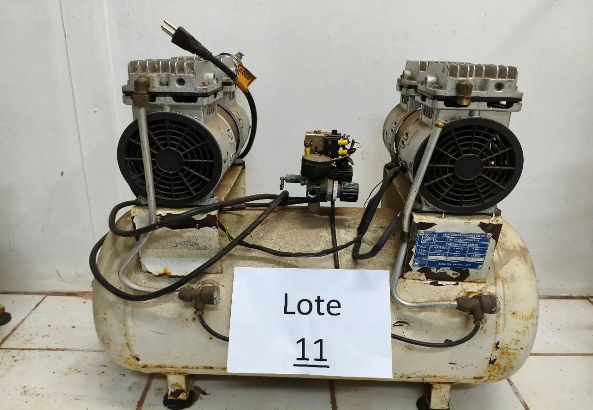 LOTE 011 - COMPRESSOR DE AR 02 CABEÇOTES