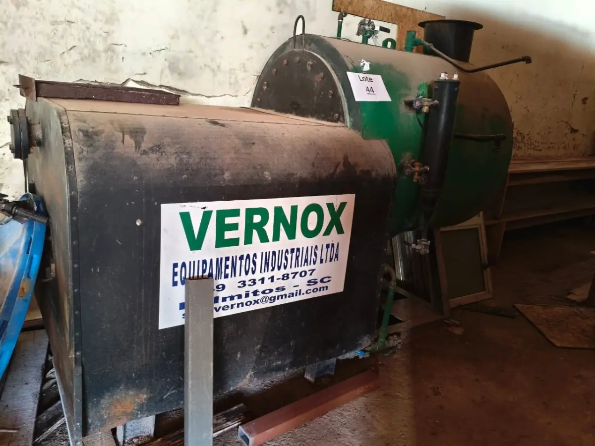 LOTE 044 - CALDEIRA GERADORA DE VAPOR A LENHA, MOD. VX-250, VERNOX