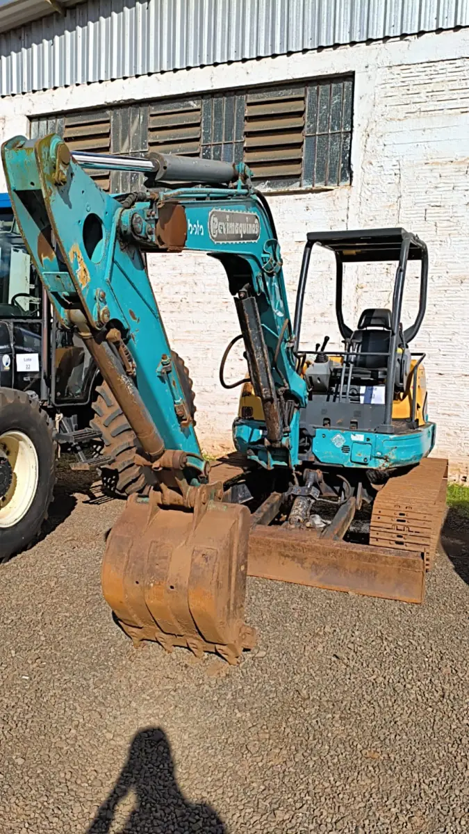 LOTE 013 - MINI ESCAVADEIRA KUBOTA KBT-U50, ANO 2014.