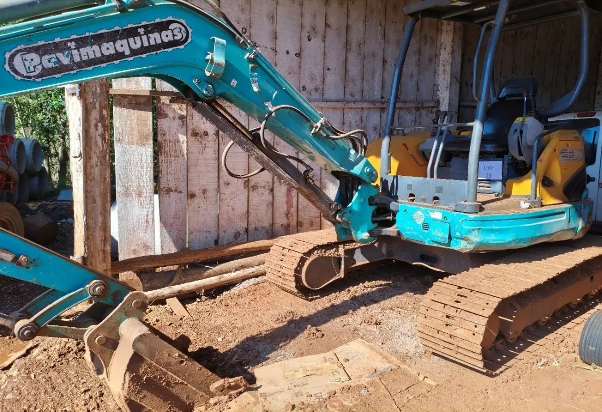 LOTE 013 - MINI ESCAVADEIRA KUBOTA KBT-U50, ANO 2014.