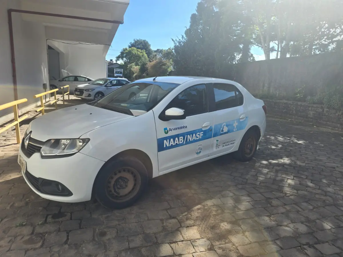 LOGAN Renoult EXPR 16 R 2014 Branco
