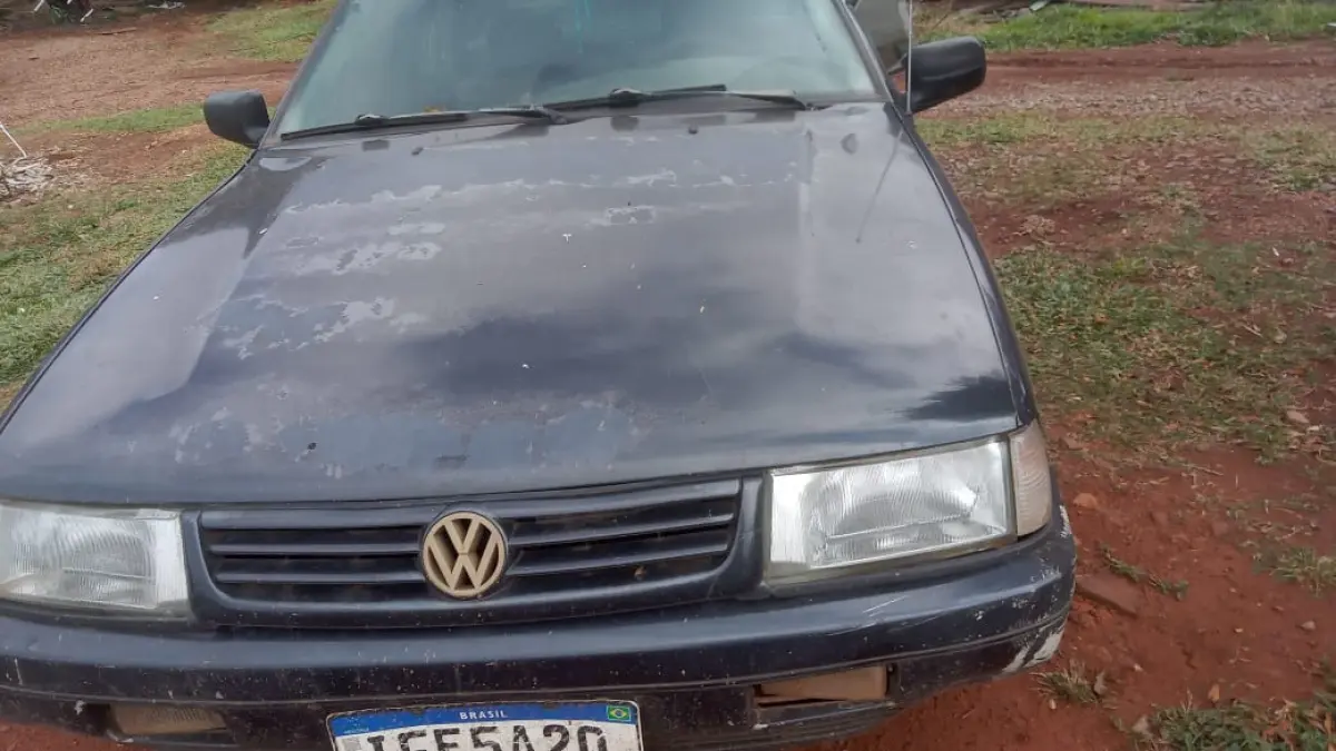 LOTE 000 - VW/Santana – Ano 1996/1996, PLACA IFE5A20 – RENAVAM 658455826 Chassi: 9BWZZZ327TPO34759, na cor CINZA, gasolina, 96 CV