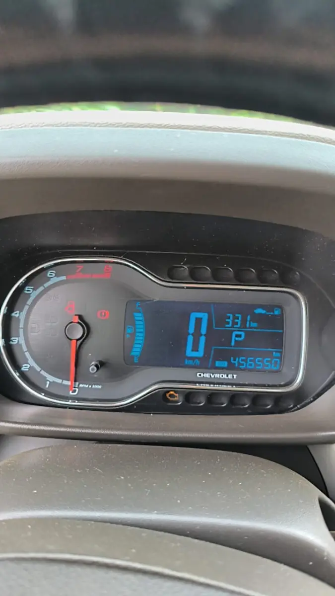 LOTE 017 - VAN CHEVROLET SPIN 1.8 ECONOFLEX AT LTZ, ALCO/GASOL, 2014/2015, 04 PORTAS, CAP. 07 PASSAGEIROS, DIRECAO HIDRAULICA, CAM. AUT., AR CONDICIONADO