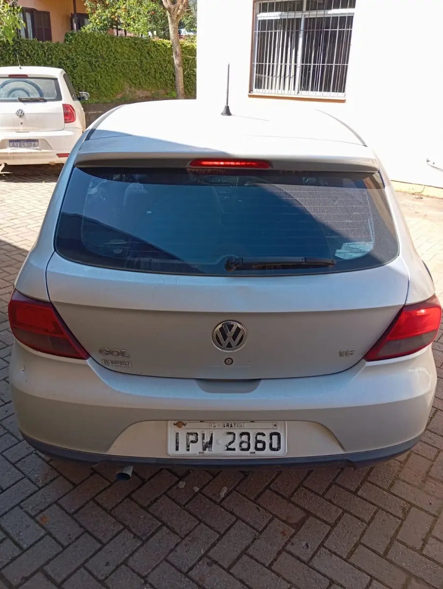 LOTE 021 - AUTOMOVEL VOLKSWAGEM GOL 1.6 POWER, ALCO/GASOL, 2009/10 E RADIO AUTOMOTIVO C/CD MPE E USB PIONNER