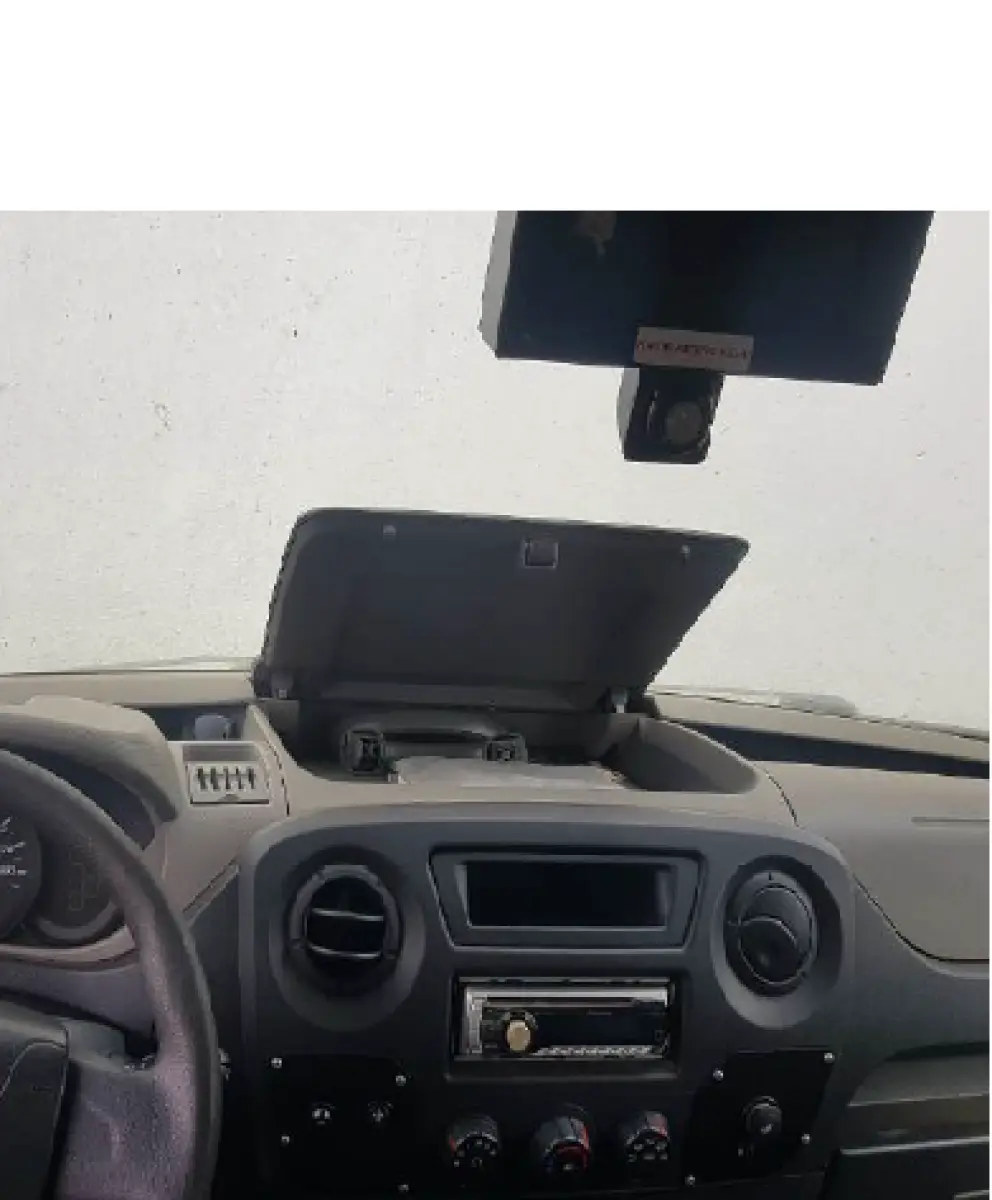 LOTE 100 - RENAULT/MASTER FUR L3H2, placa: IWO-6841, ano/modelo: 14/15