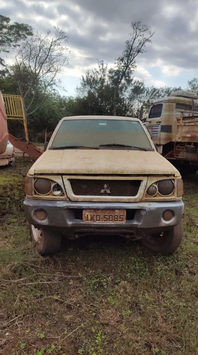 LOTE 017 - MMC/L200 4X4 L, placa: IKD-5085, ano/modelo: 01/02