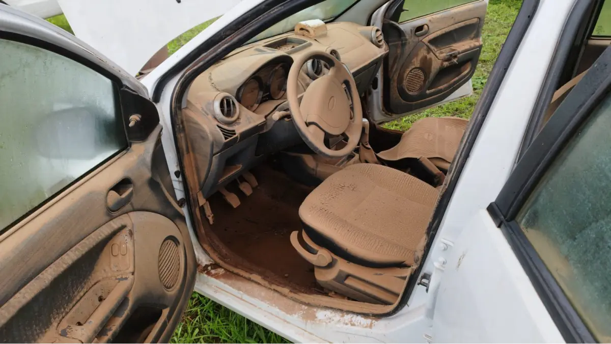 LOTE 034 - FORD/FIESTA SEDAN 1.6 FLEX, placa: IUF-4184, ano/modelo: 13/13