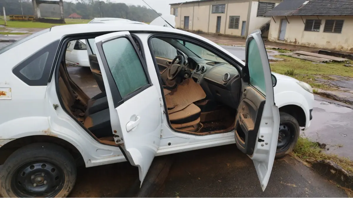 LOTE 036 - FORD/FIESTA SEDAN 1.6 FLEX , placa:	IUF-4148, ano/modelo: 13/13