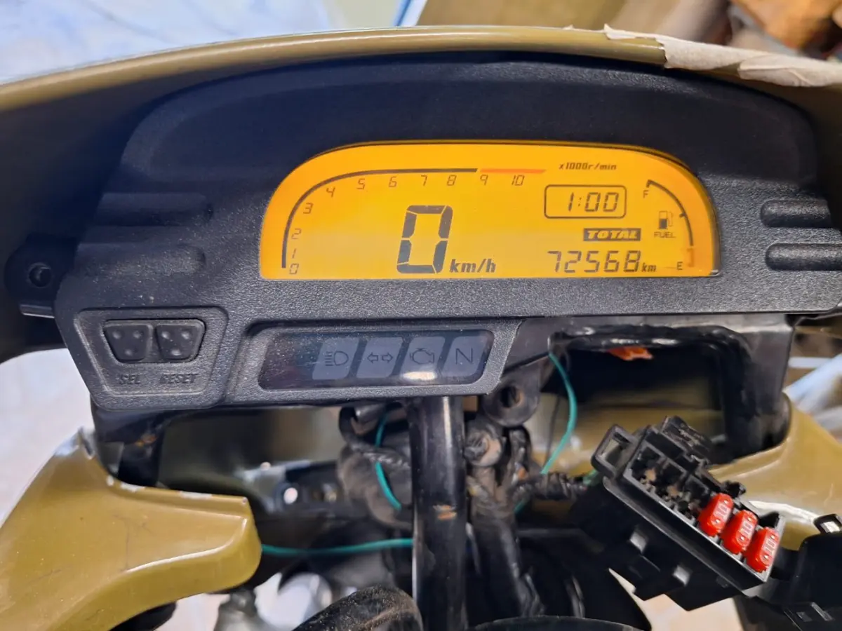 LOTE 009 - Moto: HONDA/XRE 300, placa:JBM-3867, ano/modelo: 12/12