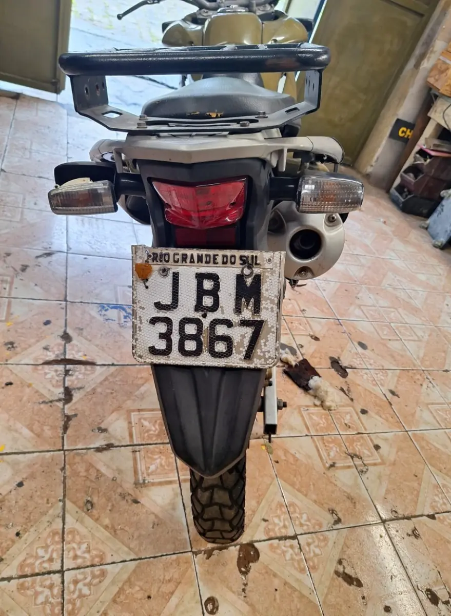 LOTE 009 - Moto: HONDA/XRE 300, placa:JBM-3867, ano/modelo: 12/12