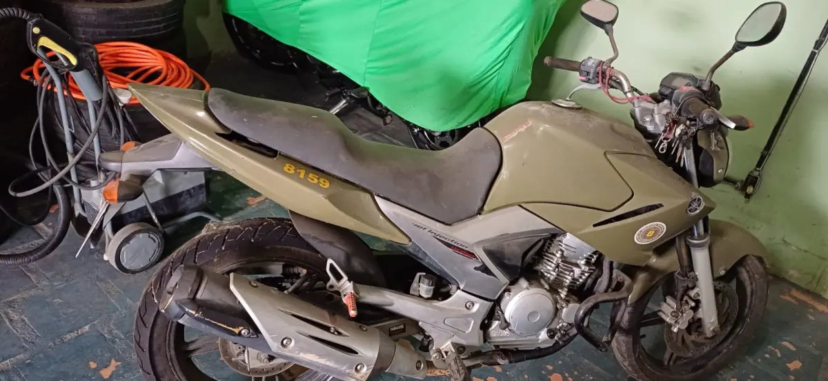 LOTE 078 - YAMAHA/FAZER YS250, placa: IRN-2696, ano/ modelo: 10/11