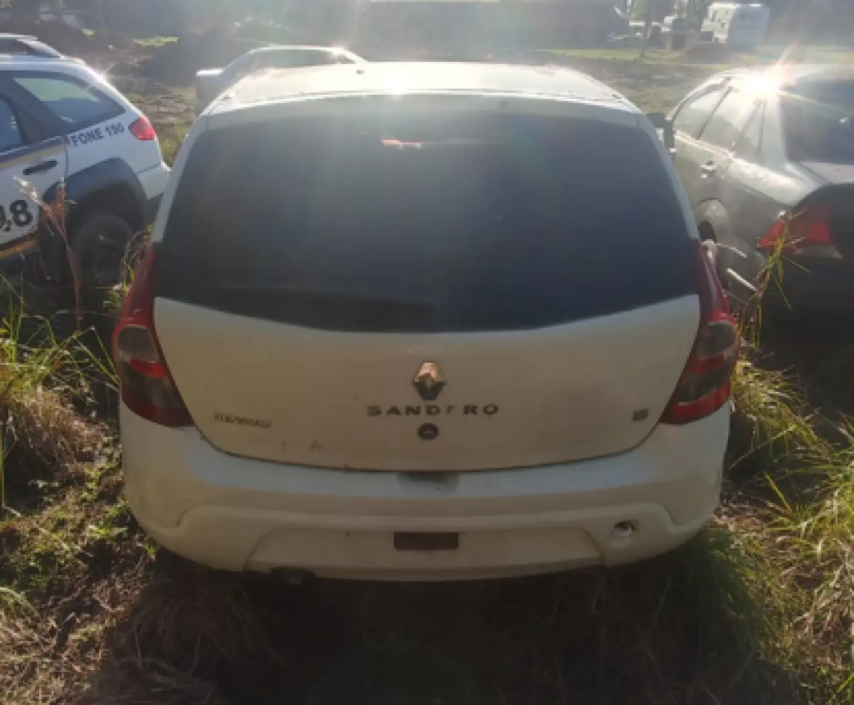 LOTE 026 - RENAULT/SANDERO EXP 16HP, placa: IUG-7E63,ano/modelo: 13/13