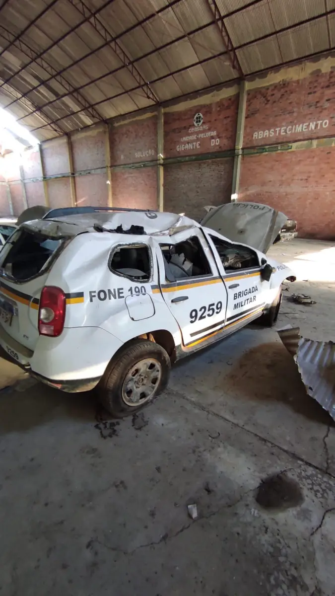 LOTE 043 - RENAULT/DUSTER 16 E 4X2, placa: IUW-6764, ano/ modelo: 13/14