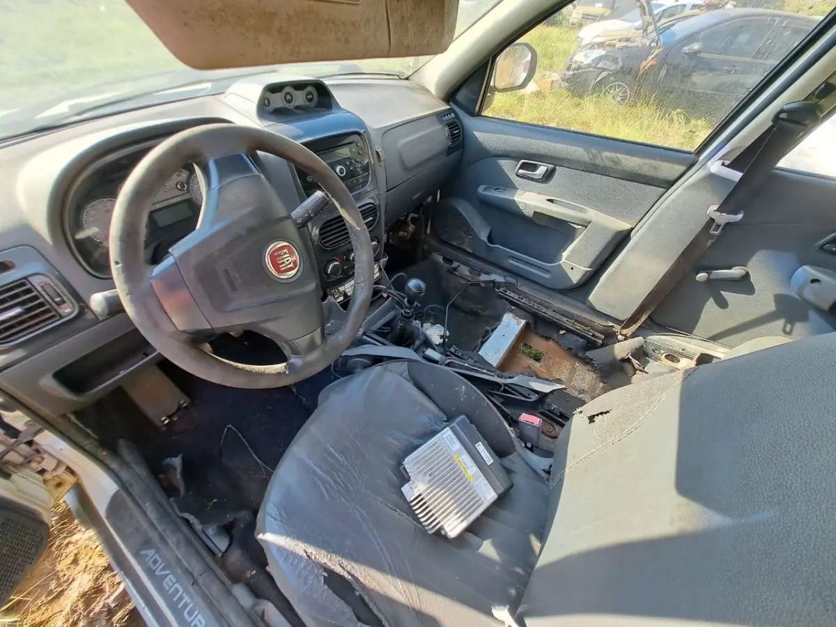 LOTE 011 - FIAT/PALIO WK ADVEN FLEX, placa: ITQ-8892, ano/modelo:12/13