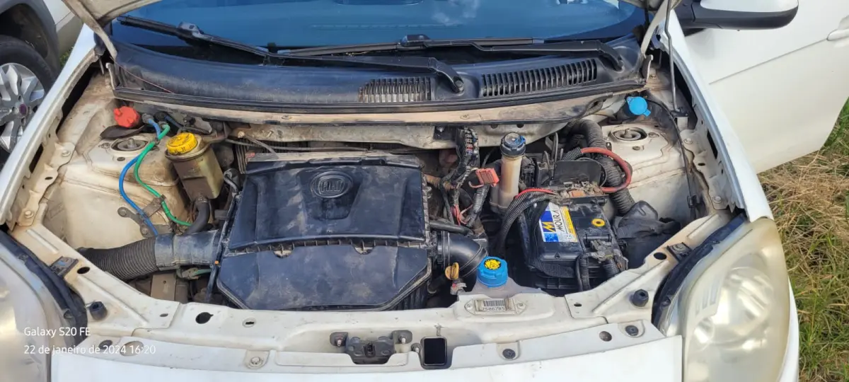 LOTE 027 - FIAT/PALIO ESSENCE 1.6 , placa: IVN-9495, ano/modelo: 14/14