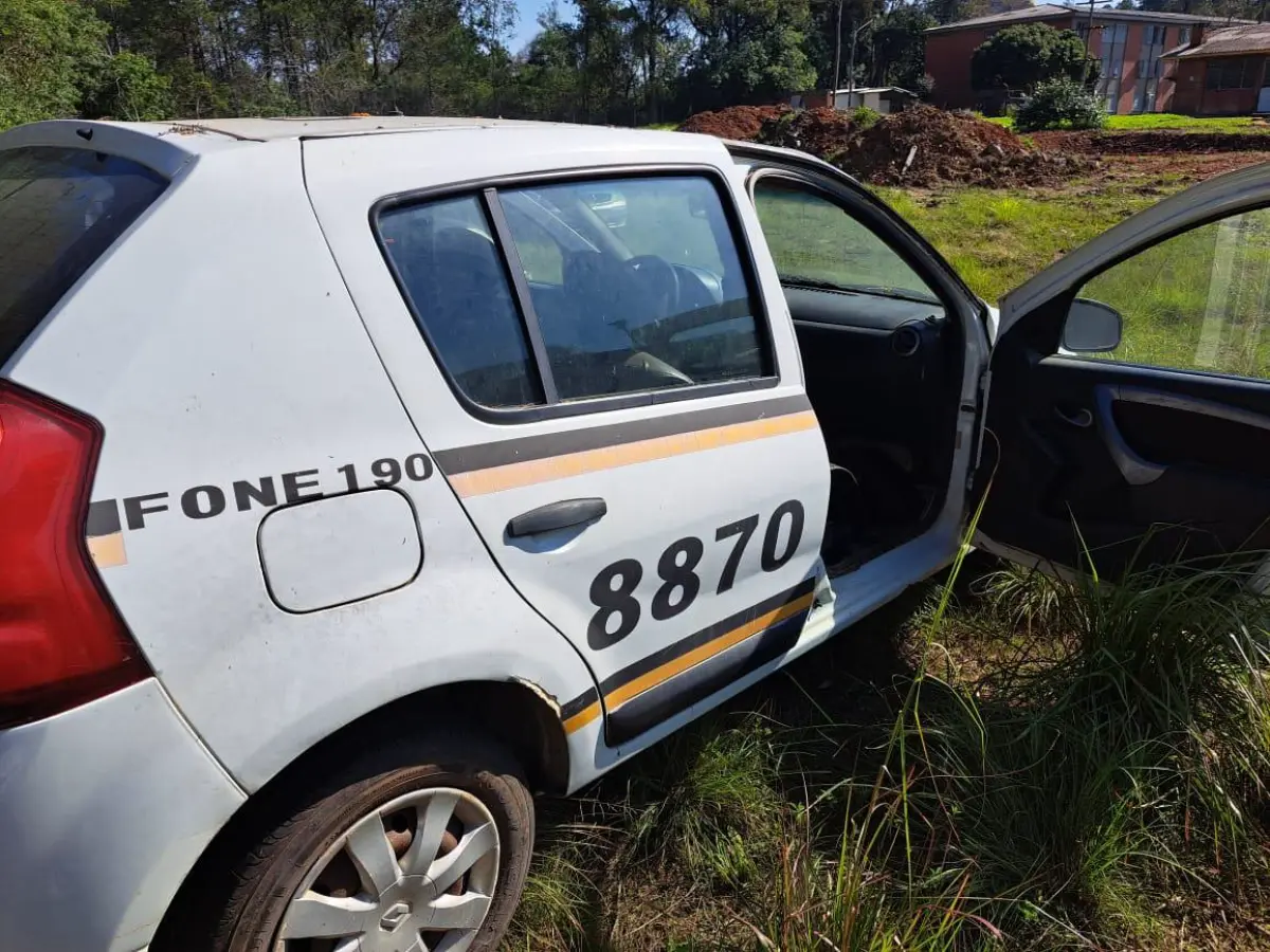 LOTE 012 - RENAULT/SANDERO EXP 16HP, placa: IUG-6915, ano/modelo: 13/13