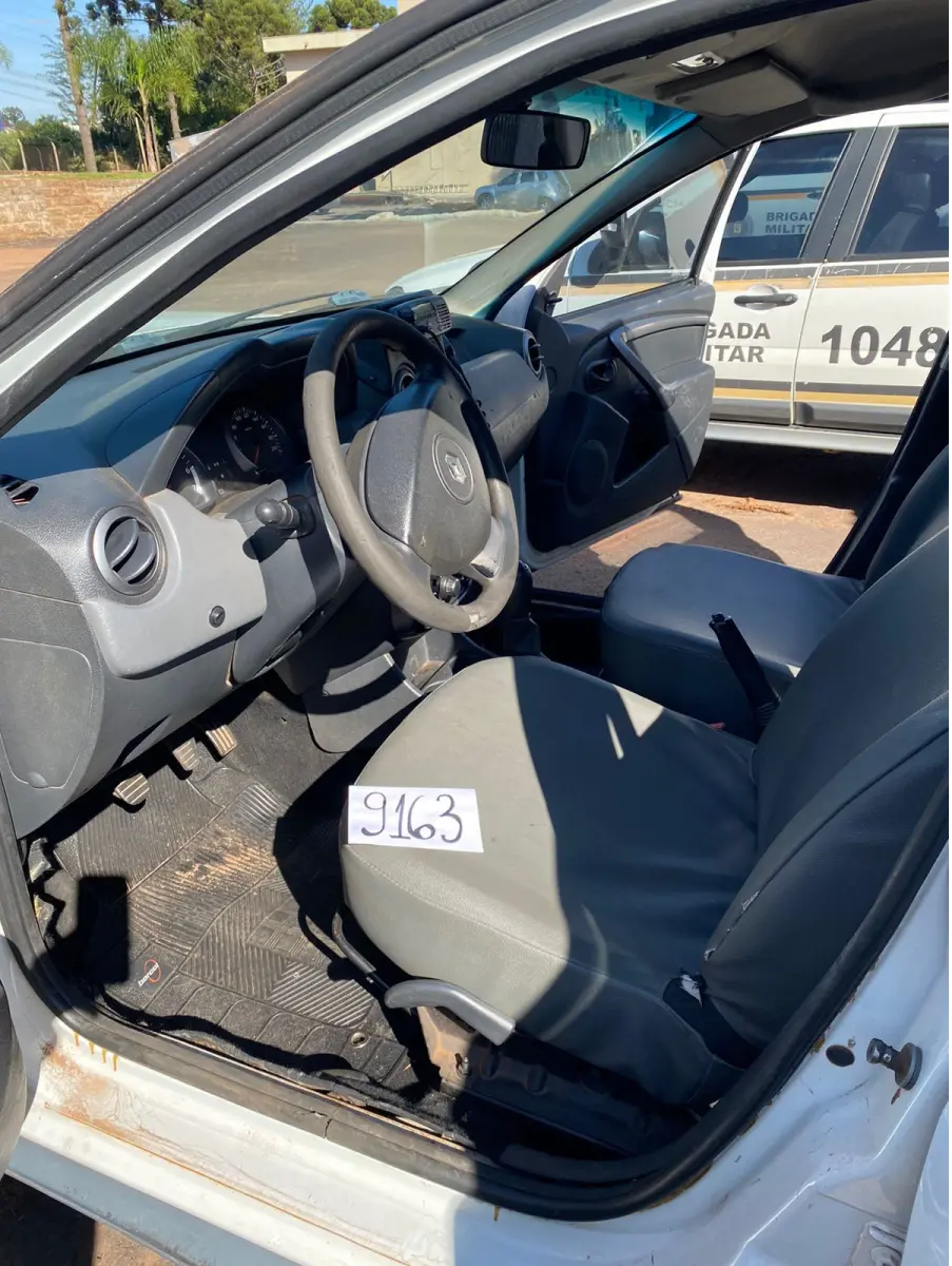 LOTE 008 - RENAULT/DUSTER 16 E 4X2, placa	IUW-6522 , ano/modelo:	13/14