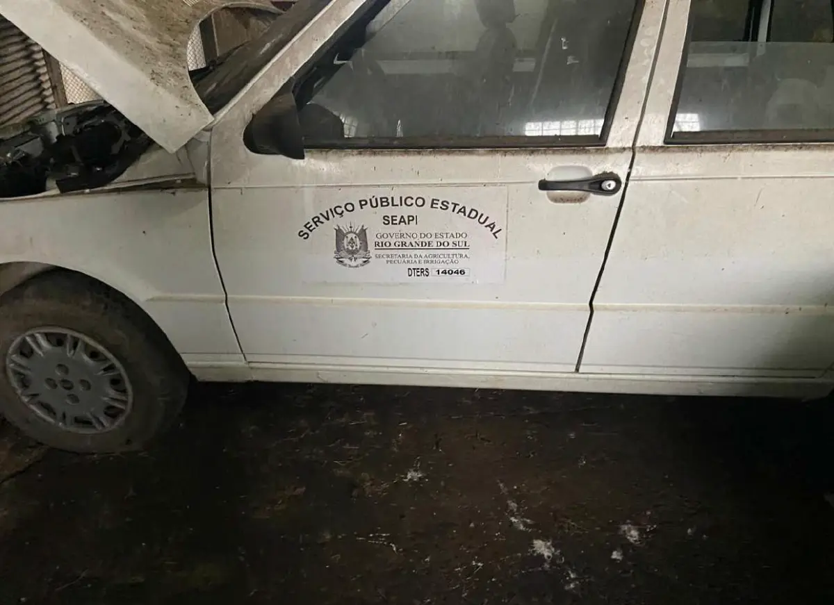 LOTE 031 - FIAT/UNO MILLE FIRE, placa: IKO-2802, ano/modelo: 02/02