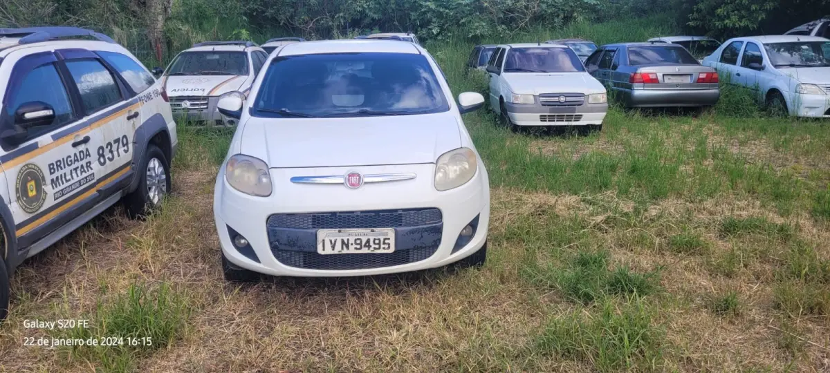 LOTE 027 - FIAT/PALIO ESSENCE 1.6 , placa: IVN-9495, ano/modelo: 14/14