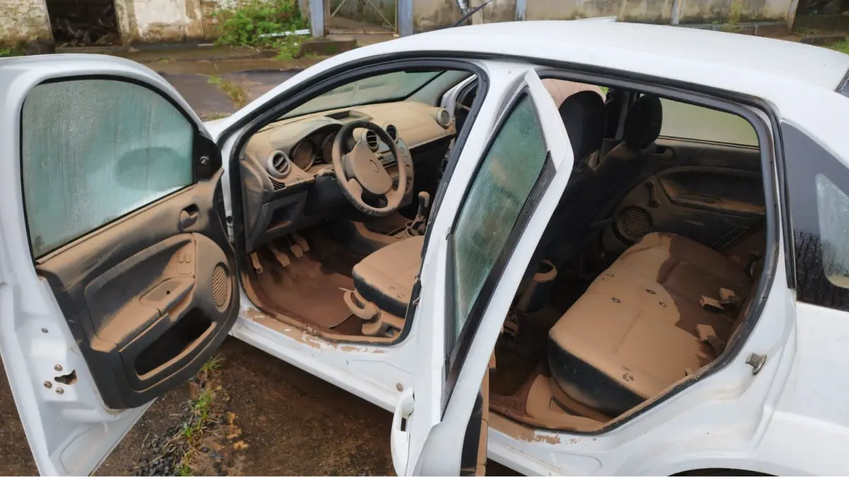 LOTE 037 - FORD/FIESTA SEDAN 1.6 FLEX, placa: IUF-4208, ano/modelo:13/13