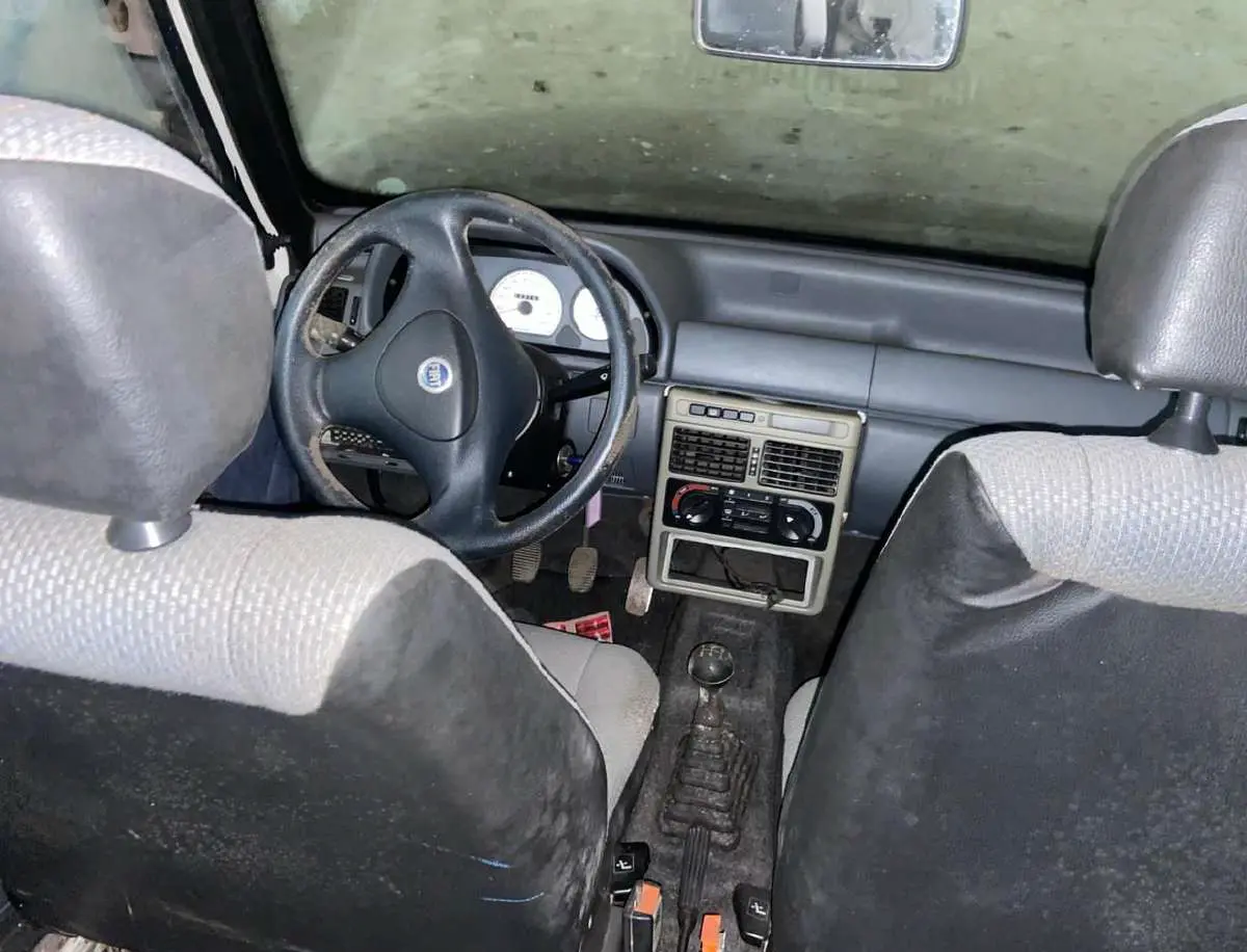 LOTE 031 - FIAT/UNO MILLE FIRE, placa: IKO-2802, ano/modelo: 02/02