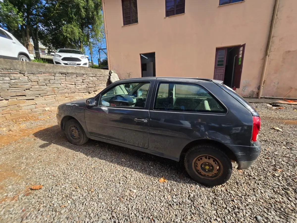 LOTE 002 - VOLKSWAGEN GOL 1.0 GIV, 2008/2009, Prata