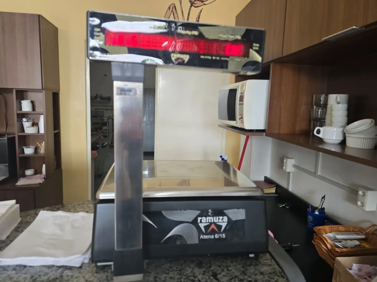 LOTE 001 - Balança comercial digital Ramuza Atena 6/15