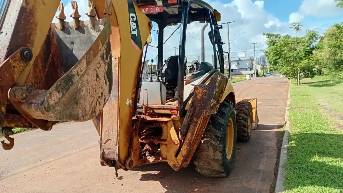 LOTE 000 - Retroescavadeira Caterpillar  416E,  2009, 4x4,
