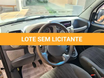LOTE 001 - FIAT DOBLÔ HLX 1.8 16 V E. TORQUE FLEX
