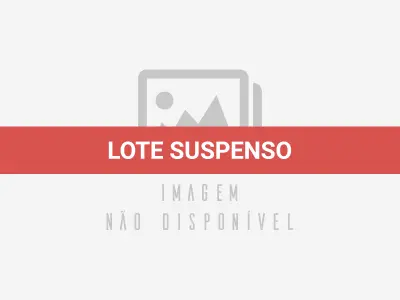 Um refrigerador expositor vertical, com 3 prateleiras
