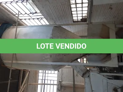 LOTE 022 - MAQUINÁRIO INDUSTRIAL, (01 caldeira tipo hibrida da marca Tenge; 02 motores externos de ar condicionado Split marca Consul e Comfree  sem a máquina interna de refrigeração;;pallets; motores de diversos tamanhos; maquinas de grande e médio porte em  ferro
