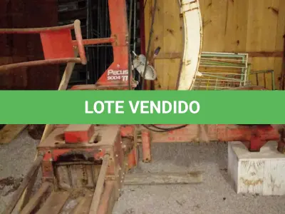 LOTE 011 - ENSILADEIRA Nogueira Pecus 9004, vermelha